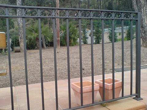 barandas para balcones de hierro