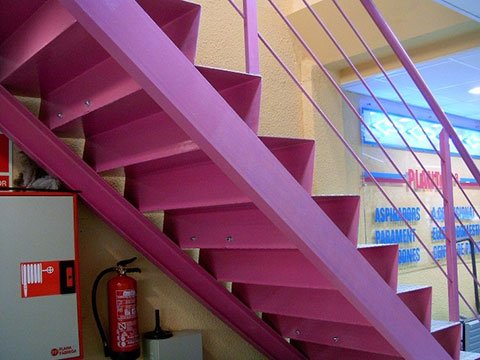 escalera de hierro lineal