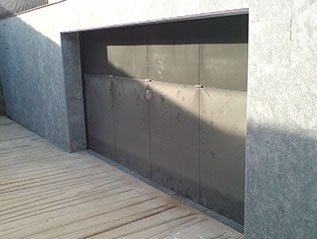 puerta de garaje de hierro herrería Mataró